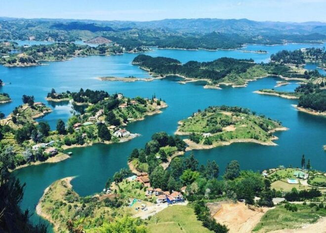 Medellin to Guatape Cultural Tour - Activities and Meals Included