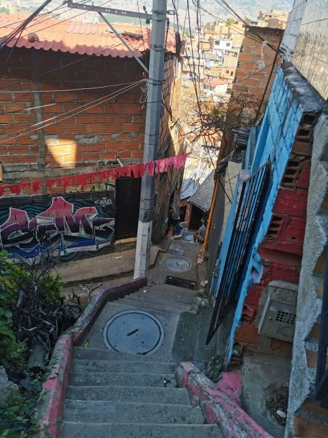 Medellin: Tour Comuna 13 Beyond the History and Graffiti - Captivating Highlights and Experiences