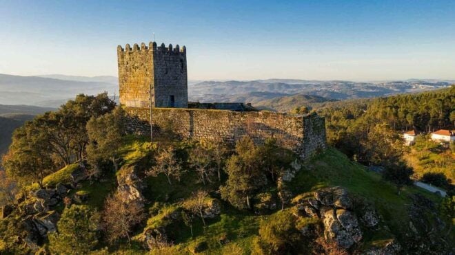 Medieval Castles of Portugal - Full Day Trip From Porto - Guided Tour Features