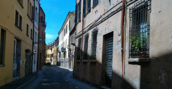 Medieval Ferrara and the Jewish Ghetto Walking Tour - Common Questions