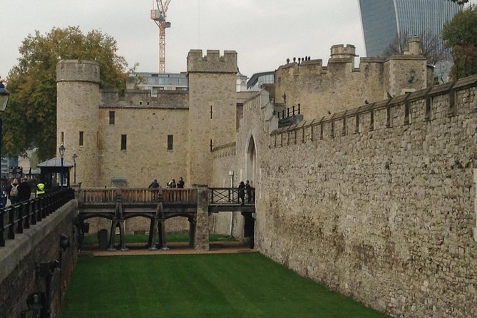 Medieval London: a Self-Guided Audio Tour From Monument to the Tower of London - Tower Bridge: Icon of London