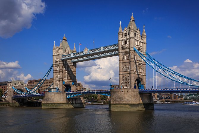 Medieval London: a Self-Guided Audio Tour From Monument to the Tower of London - Southwark Cathedral: Hidden Gem