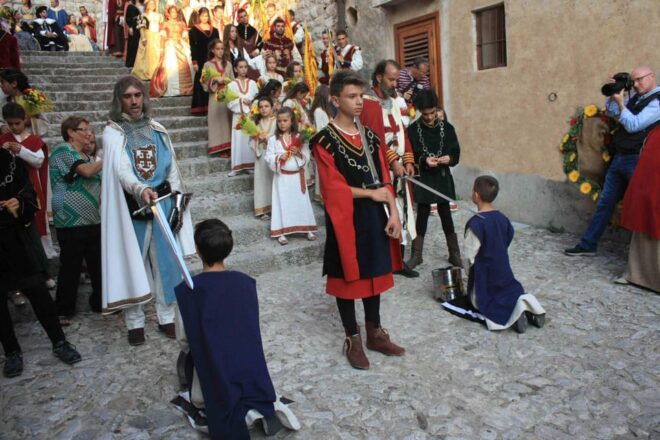 Medieval Tour: City of Caccamo - Exploring Historic Alleys