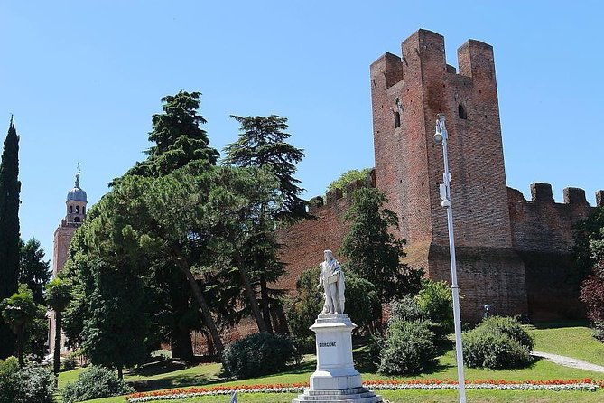 Medieval Walled Towns, Palladian Villa, Renaissance and Middle Ages Private Tour - Requirements, Recommendations, and Booking Information