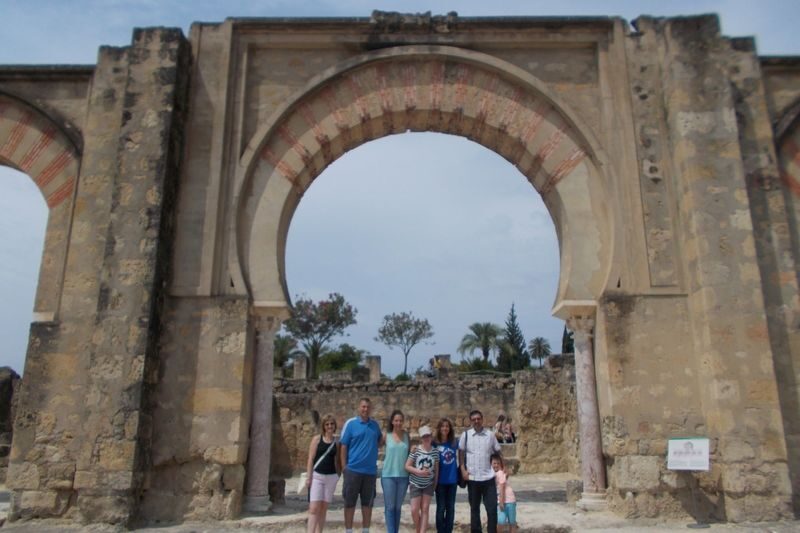 Medina Azahara Guided Day Tour - Among the palaces, patios and gardens