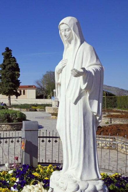 MeđUgorje With Apparition Hill and Mostar Private Tour - Additional Information