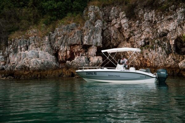 Medulin: Speedboat Adventure With Cave & Island Snorkeling - Cliffs & Caves of Kamenjak