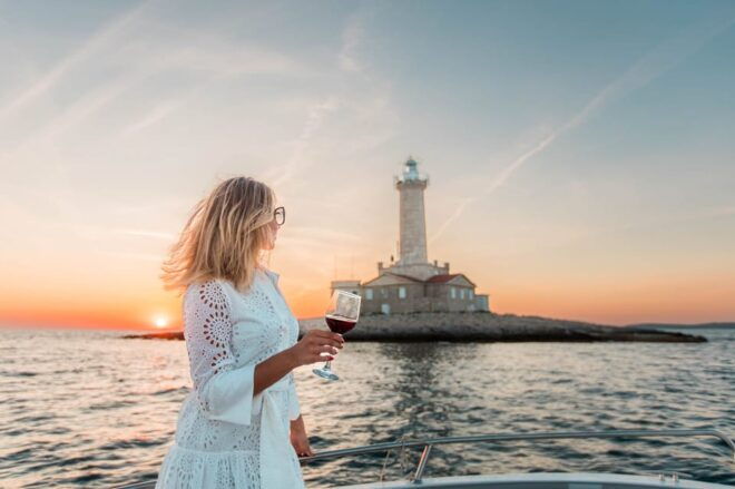 Medulin: Sunset Boat Cruise With Wine Tasting - Kamenjak Nature Park