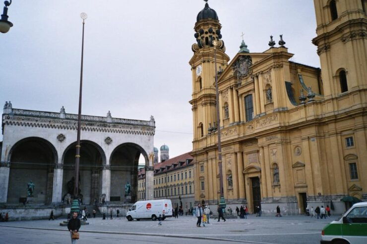 Meet a Real Bavarian: Be a Guest Not a Tourist - Key Points
