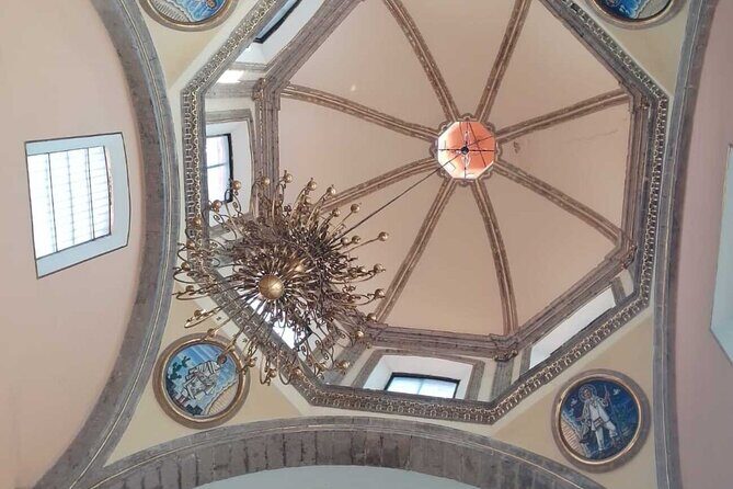 Meet the iconic Basilica of Guadalupe in Mexico City - An in-depth look at the Basilica of Guadalupe Tour