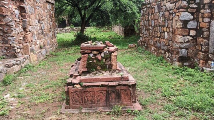 Mehrauli Archaeological Park Walk - Historical Monuments
