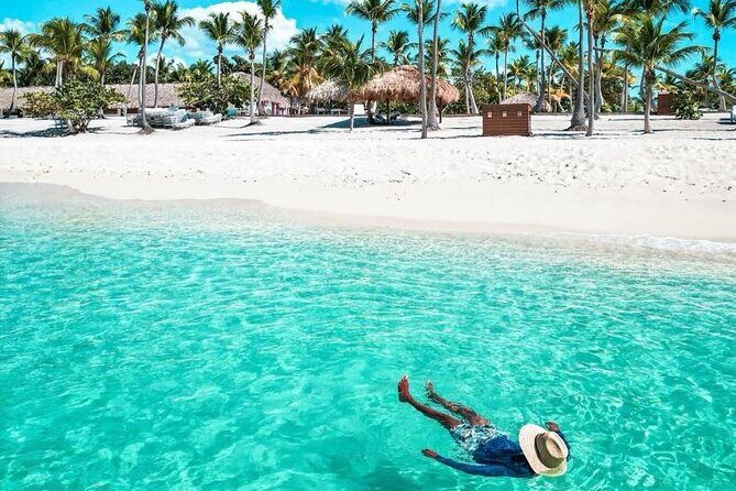 Mein Schiff from La Romana port: Catalina Island - Exploring Catalina Island with Mein Schiff from La Romana Port