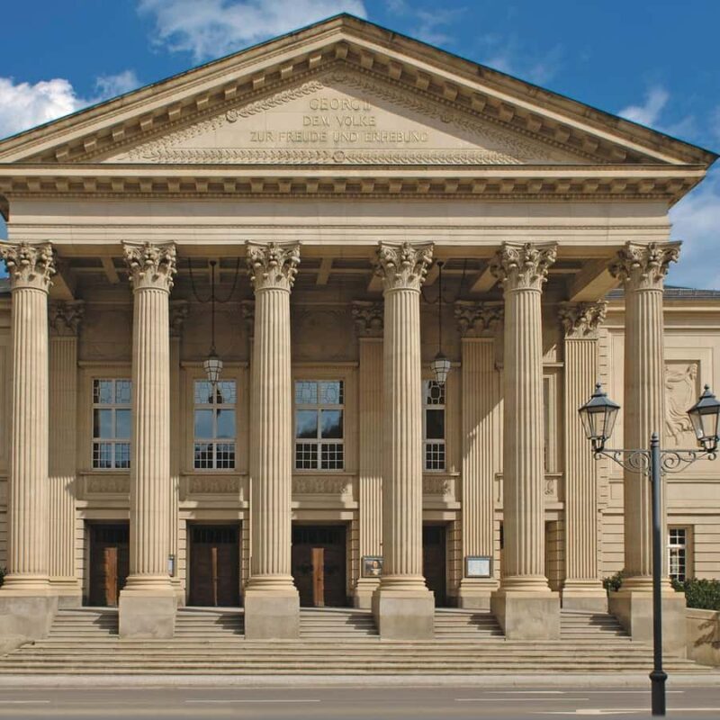 Meiningen: Guided tour through the historic city center - Good To Know