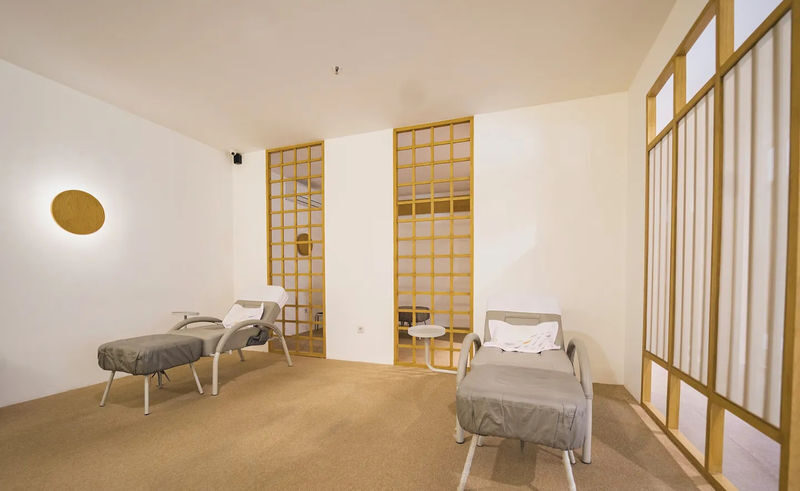 Meiso Reflexology ASHTA District 8 Senopati in Jakarta - Meiso Reflexology at a glance
