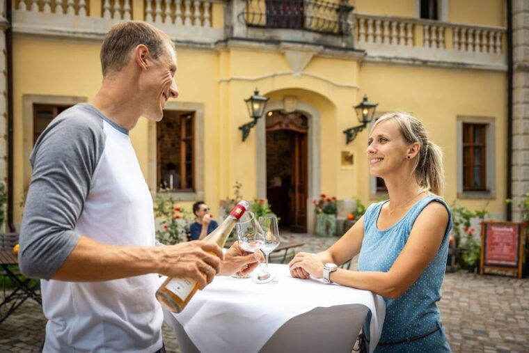 Meissen: Wine hike in the Proschwitz vineyards incl. 3-person wine tasting - Who Should Consider This Tour?