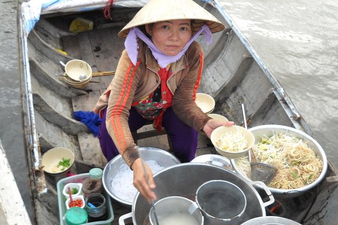 Mekong Delta 3 Day Tour From HCM City to Phu Quoc Island / Phnom Penh - Day 2: Visit Cai Rang and Phong Dien Floating Markets