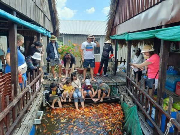Mekong Delta 3 Days 2 Nights (Explore 6 Provinces) - Visiting Vinh Trang Pagoda
