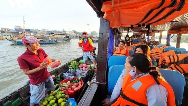 MEKONG DELTA 3DAYS 2NIGHTS - Transportation and Meals