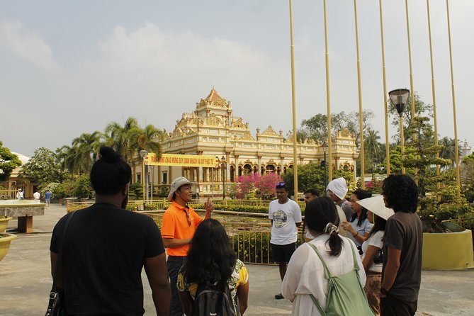 Mekong Delta From Ho Chi Minh City With Vinh Trang Pagoda and Hand Rowing Sampan - Visit to Mỹ Tho