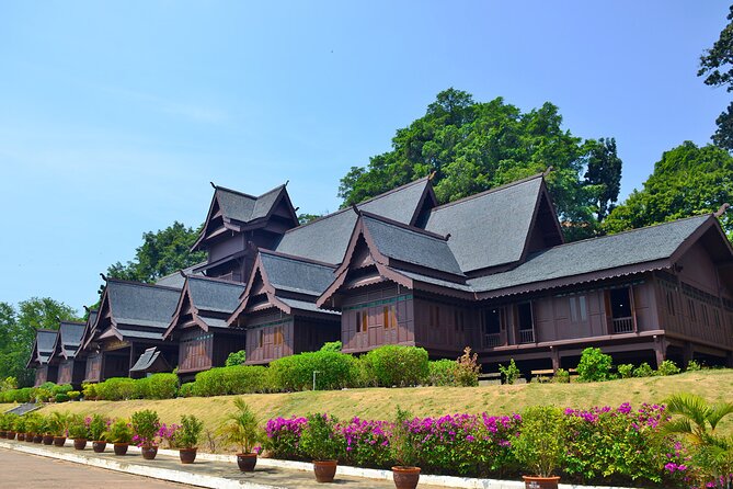 Melaka 5 Most Famous Attractions Tour With Baba Nyonya Lunch - The Sum Up