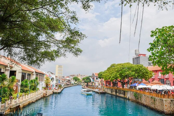 Melaka Historical Day Tour With Local Lunch - What to Expect During the Tour
