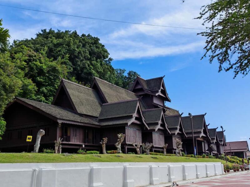 Melaka UNESCO City Guided Walking Tour - Tip Based - Authentic Local Insights
