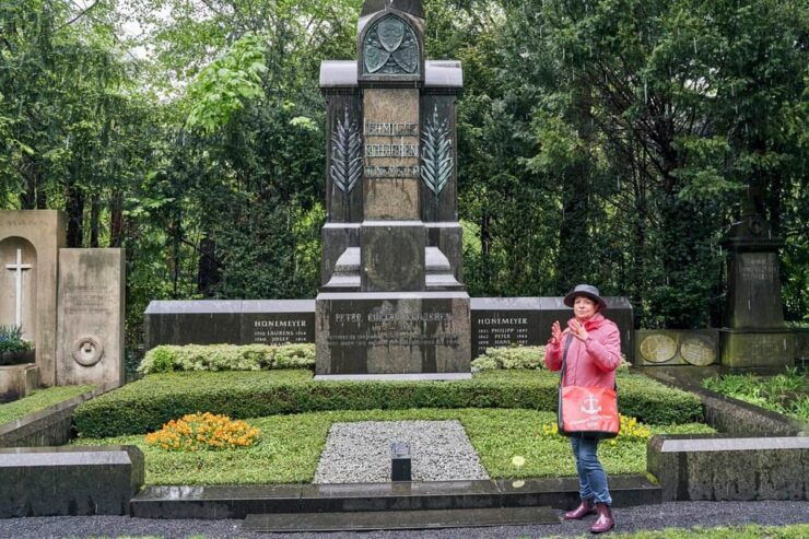 Melaten Cemetery: Guided Tour With All Senses - Key Points