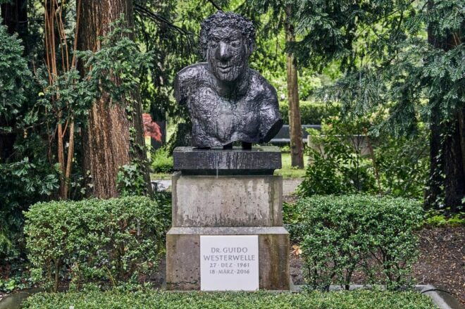 Melaten Cemetery: Guided Tour With All Senses - Customer Feedback and Ratings