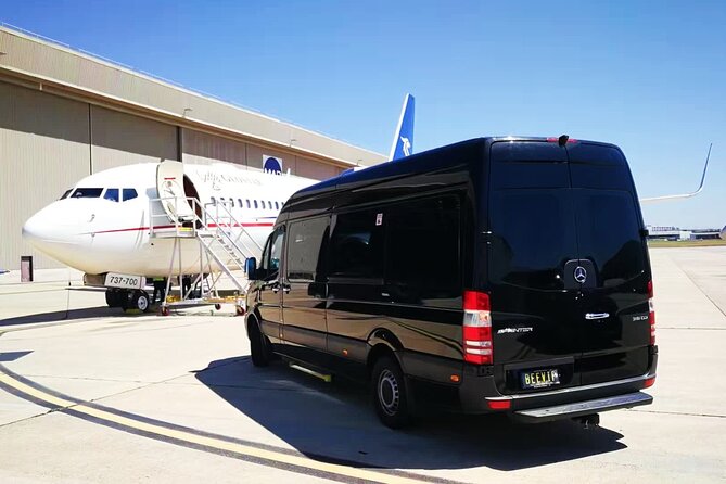 Melbourne Airport Luxury Car Transfer - Meeting and Pickup