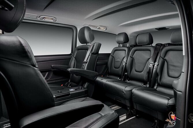 Melbourne Airport Private Transfer to City by premium vehicle - The Experience of the Transfer: What to Expect