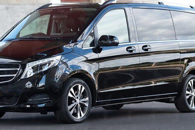 Melbourne Airport to City Transfer by Luxury Car - Who Would Love This Service?