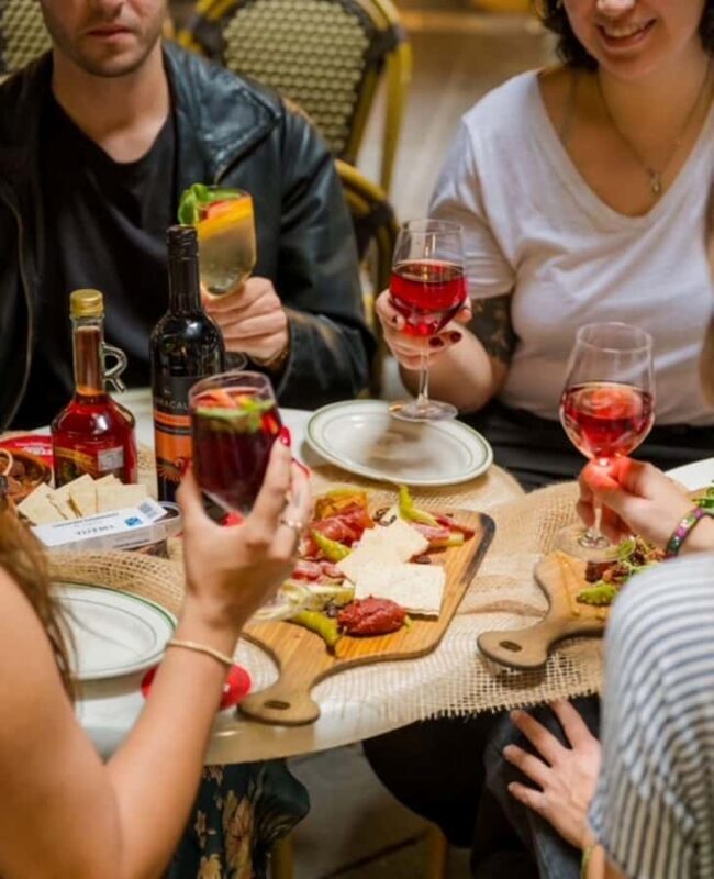 Melbourne: Bottomless Sangria & Tapas on Degraves Street - Why This Experience Works