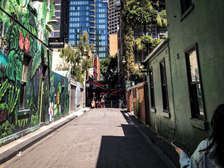 Melbourne: City Exploration Game With Bar and Cafe Stops - Experience