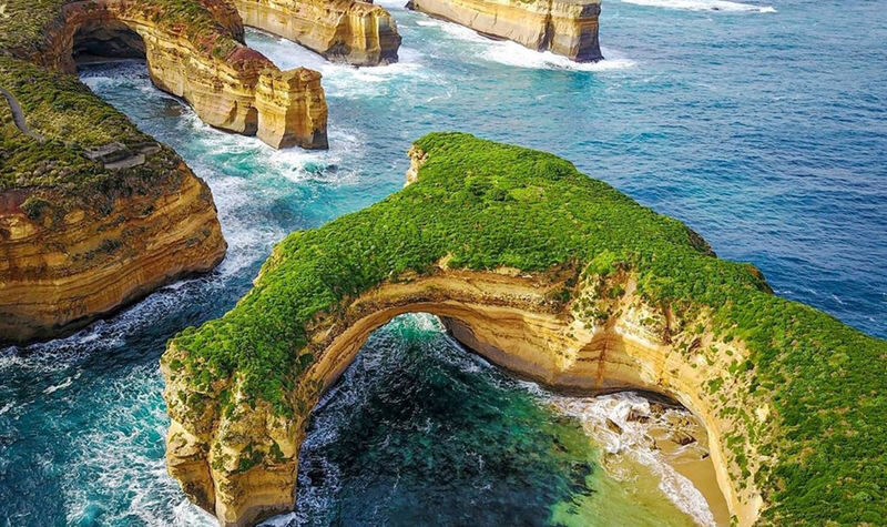 Melbourne Great Ocean Road & Twelve Apostles Full-Day Tour - Guide commentary and language: ask before you go