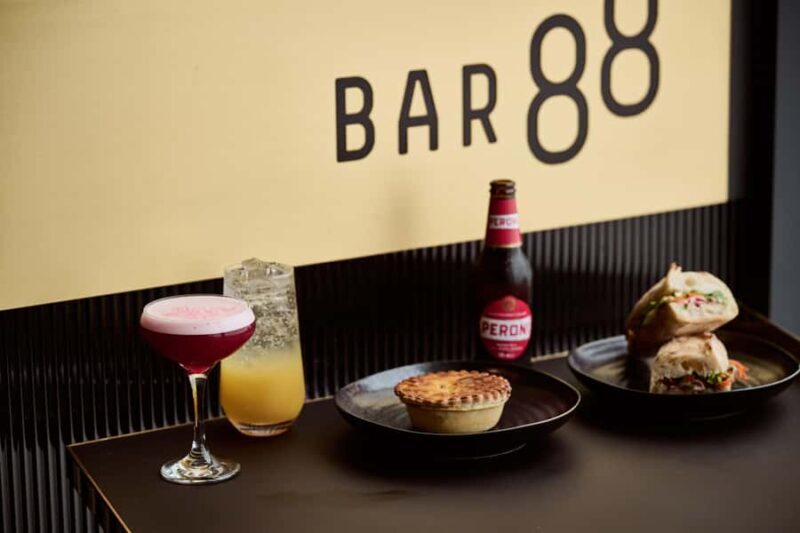 Melbourne: Melbourne Edge Experience - The Experience and the Guides