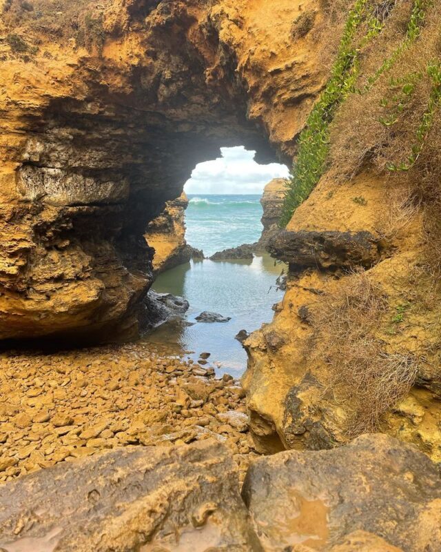 Melbourne Twelve Apostles & Loch Ard Gorge Private Tour - A reverse approach to the Great Ocean Road