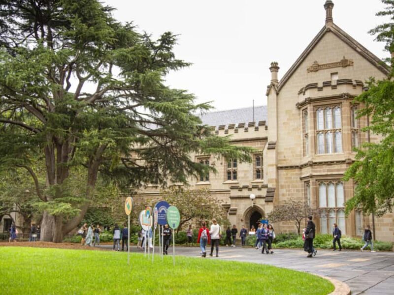 Melbourne: University of Melbourne Guided Walking Tour - The Guide and Group Dynamics
