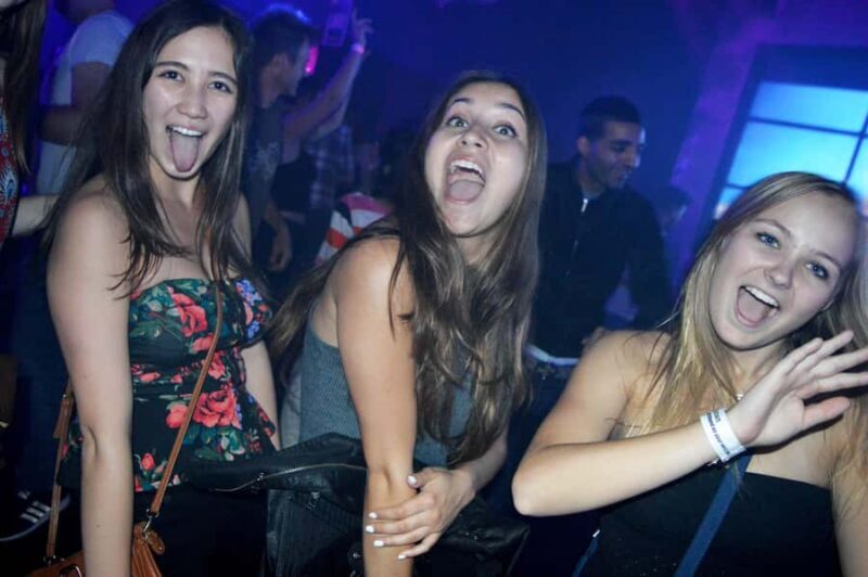 Melbourne: Weekly Bar Crawl: 5 Free shots, Club Entry - Introduction