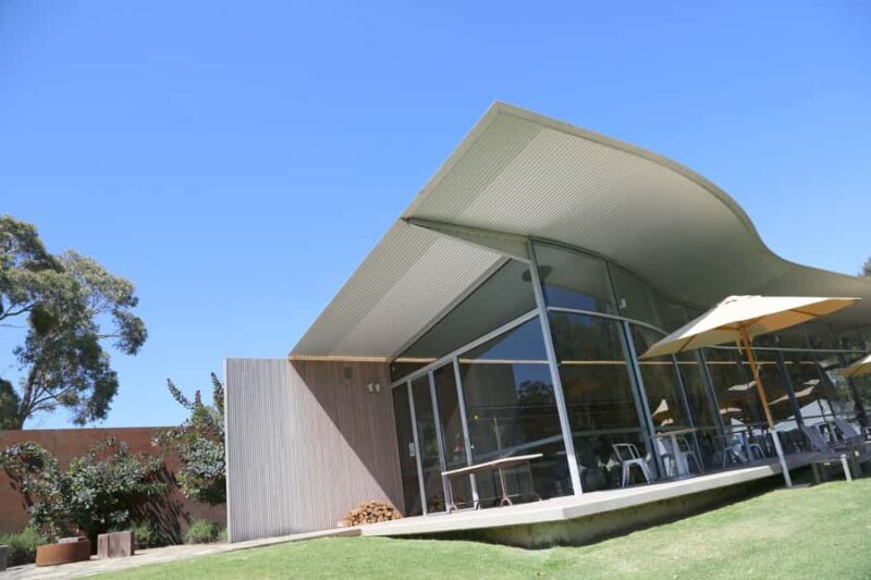 Melbourne: Yarra Valley Food & Wine Tour in a '56 Chevrolet - Passing by TarraWarra Estate and Other Highlights