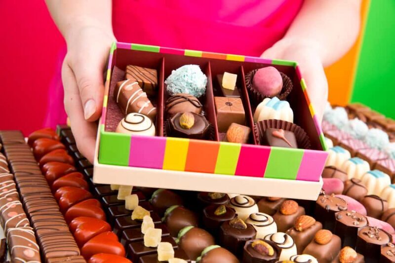 Melbourne: Yarra Valley Wine Bubbles & Kangaroos Tour - Sunset Kangaroo Encounter