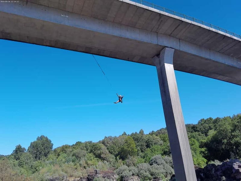 MELGAÇO: Pendular jump on the River Minho with Ruta Aventura. - What to Expect from the Pendular Jump Experience