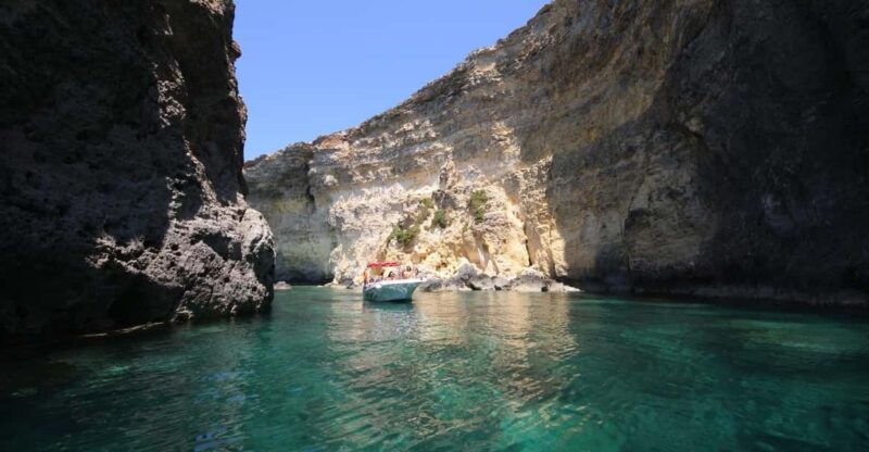 Mellieha: 3:00pm Speedboat round Comino Caves 2h Blue Lagoon - Good To Know