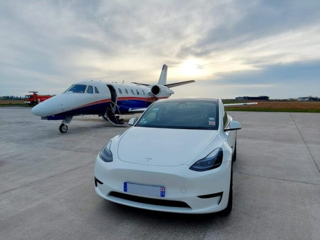 Melun Villaroche Aerodrome: Transfer To/From Paris - Contact Information and Support