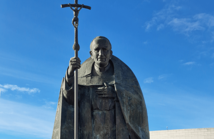 Memorable Private Full Day Tour in Fátima, Nazaré, Óbidos - Explore Fátima