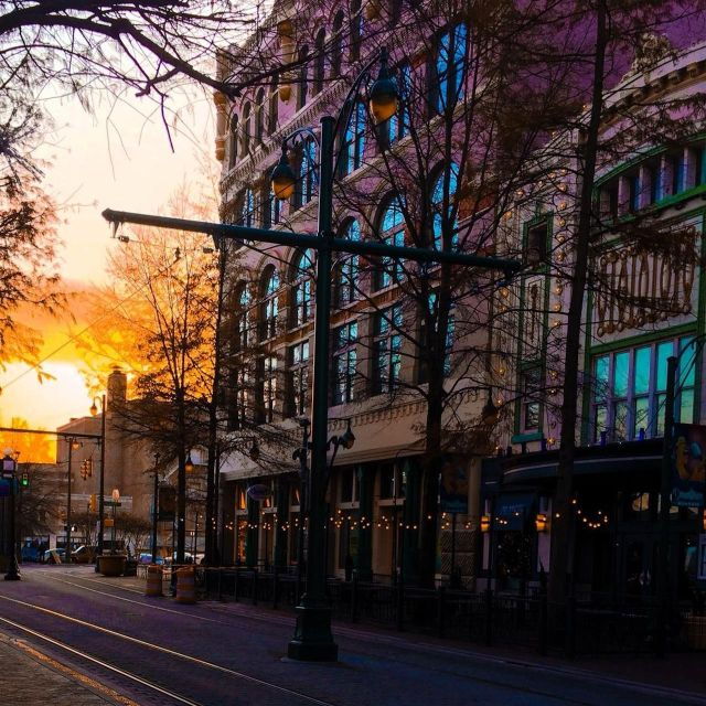 Memphis: True Crime History Bus Tour - Provider Information