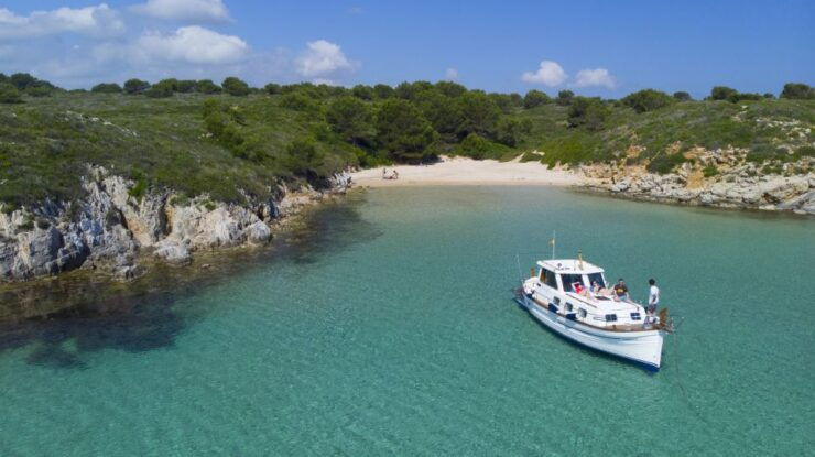 Menorca: Llaut Boat Cruise With Local Appetizers - Inclusions and Experiences