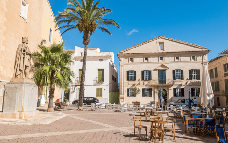 Menorca: Mahon Guided Walking Tour With History & Tastings - Good To Know