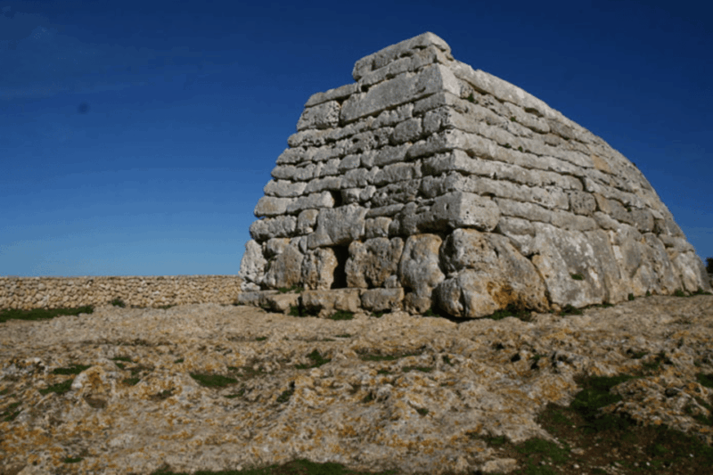 Menorca: Naveta Des Tudons Burial Monument Ticket Entrance - Overview of Naveta Des Tudons