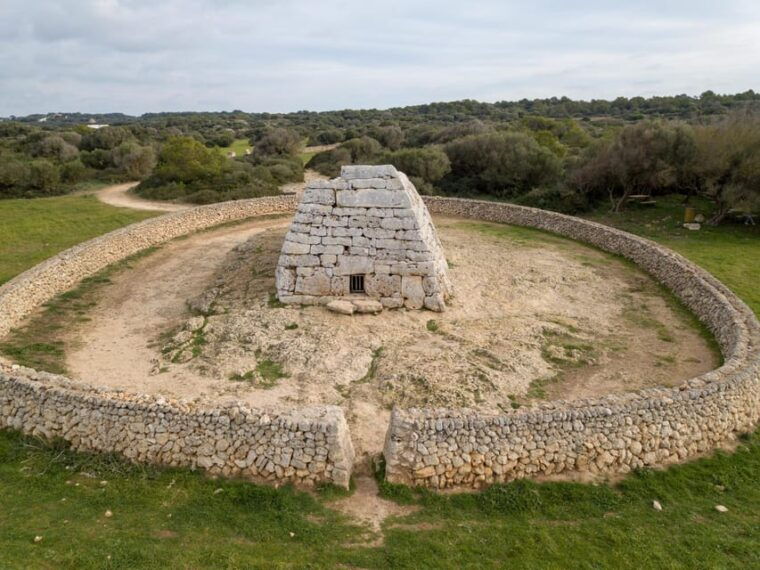 Menorca: Naveta Des Tudons Burial Monument Ticket Entrance - Archaeological Excavations and Findings