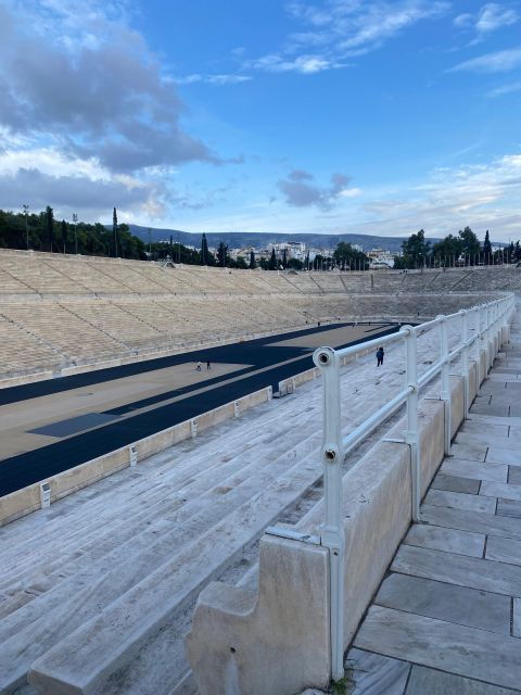 Meouzo Online City Tour - Tour Features